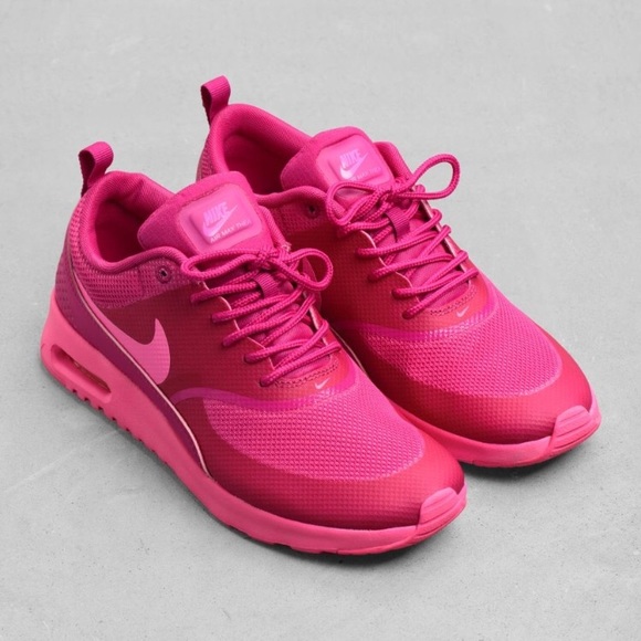 Nike Shoes - Nike Air Max Thea
